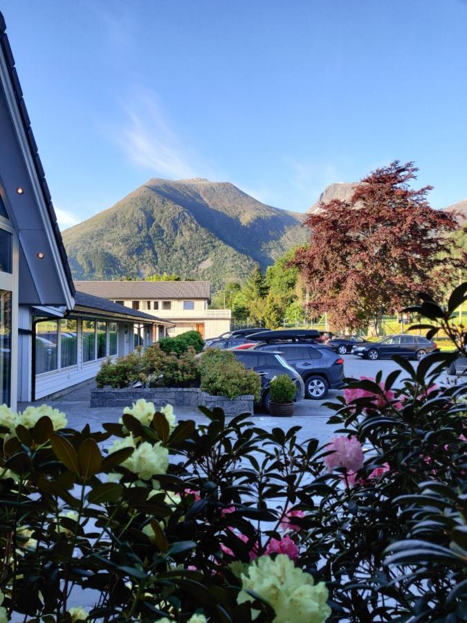 Rosendal Fjordhotel 외부 사진
