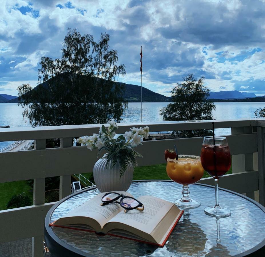 Rosendal Fjordhotel 외부 사진